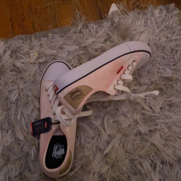 Levi’s - Picture 3 of 3